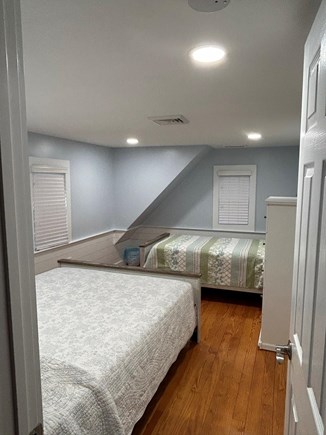 Dennisport Cape Cod vacation rental - Bedroom with one queen and one twin