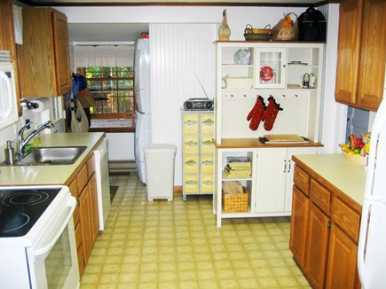 Falmouth Cape Cod vacation rental - Modern K: dishwasher, disposal, microwave, W&D