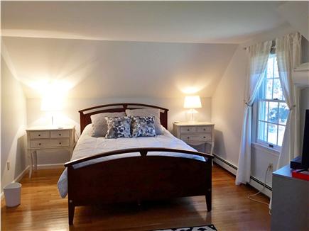 Brewster,   Blueberry Pond - East Brewst Cape Cod vacation rental - Private master suite with Queen Tempurpedic,LED TV & central A/C
