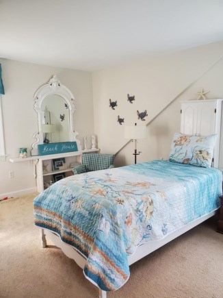 East Dennis Cape Cod vacation rental - Second floor bedroom