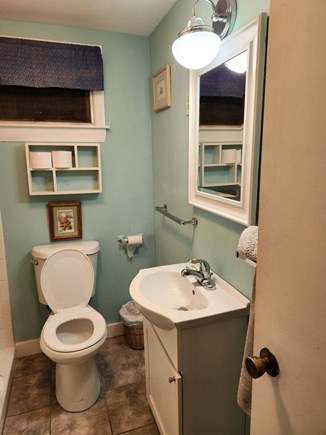 Wellfleet Cape Cod vacation rental - Perfectly clean! Newly renovated bathroom