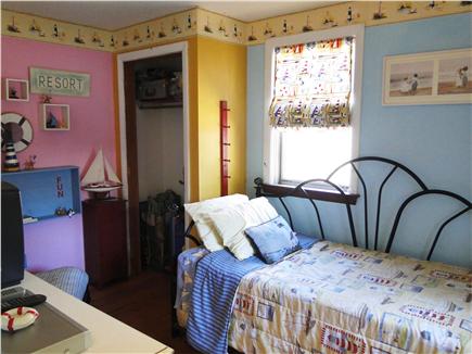 Dennisport Cape Cod vacation rental - Twin day bed and futon