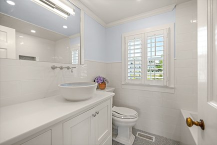 East Dennis/Sesuit Harbor Cape Cod vacation rental - Full bath between the Queen and Twin room<br/>Bathtub/shower