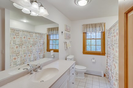 Brewster Cape Cod vacation rental - Bathroom
