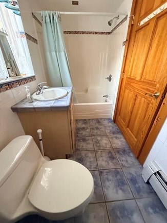 Eastham Cape Cod vacation rental - The Cape Cod Suite bathroom with tub/shower combination.