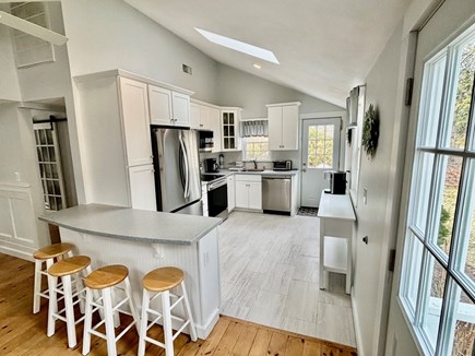 New Seabury, Popponesset, Mash Cape Cod vacation rental - Bringht modern kitchen: Updated in 2024!