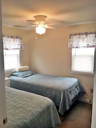 Dennisport Cape Cod vacation rental - Bedroom with 2 twin beds