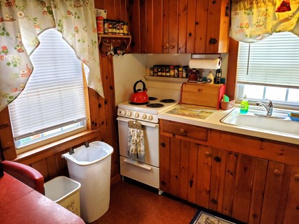 Eastham, Whispering Pines Cape Cod vacation rental - Kitchenette