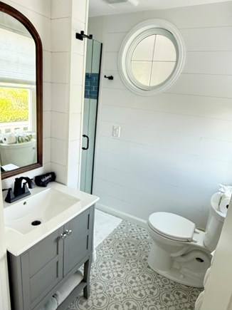 Beach Front, North Chatham, Ha Cape Cod vacation rental - Middle bedroom en suite full bathroom