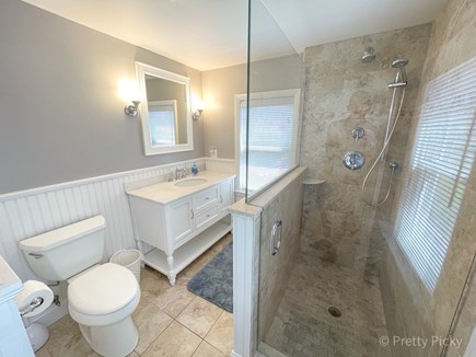 Brewster Cape Cod vacation rental - One of two full baths