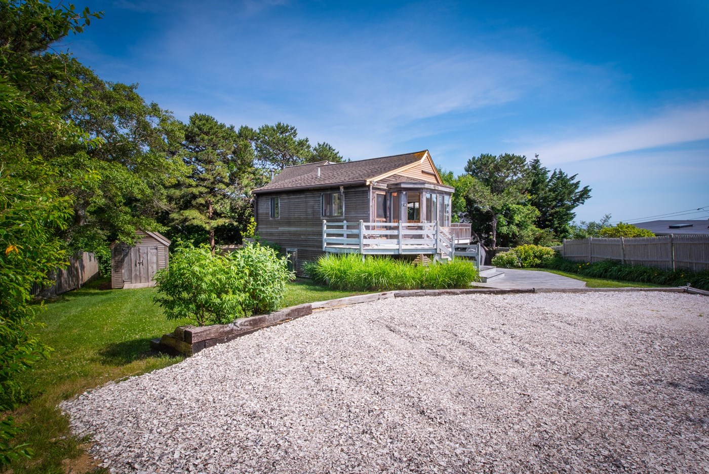 Wellfleet Vacation Rental home in Cape Cod MA 1 10th mile Burton