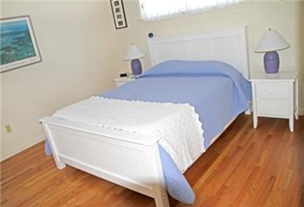 Walk to Downtown Chatham Cape Cod vacation rental - Primary Bedroom