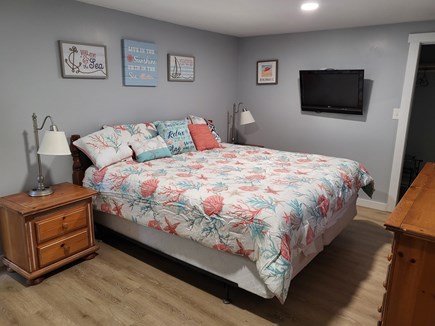 Dennis Port Cape Cod vacation rental - Main bedroom with a King bed