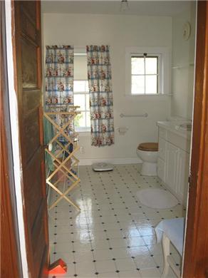 Plymouth, Manomet Bluffs MA vacation rental - One of the 3 1/2 bathrooms ...