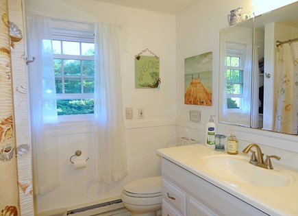 Chatham Cape Cod vacation rental - Main floor full bathroom