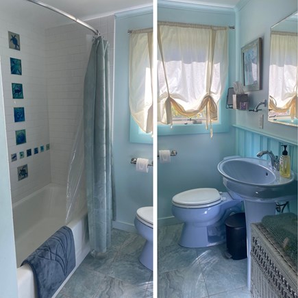 Brewster Cape Cod vacation rental - Full Bath Porcelain Full Size Tub
