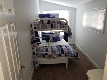 Marshfield, Brant Rock MA vacation rental - 4TH BEDROOM W SINGLE & DOUBLE BUNKBEDS ACROSS HALL FROM BATHROOM