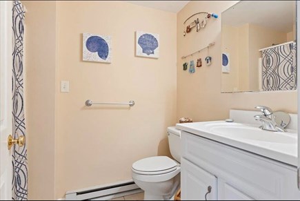 South Chatham Cape Cod vacation rental - Full bath