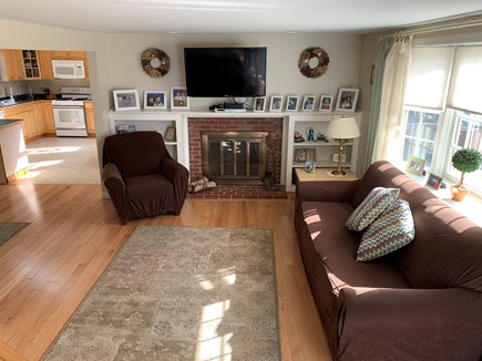South Yarmouth Cape Cod vacation rental - Livingroom