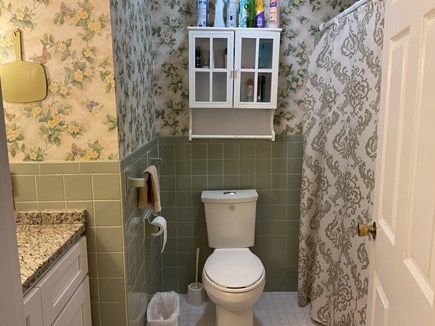 Yarmouth Cape Cod vacation rental - Main Bathroom