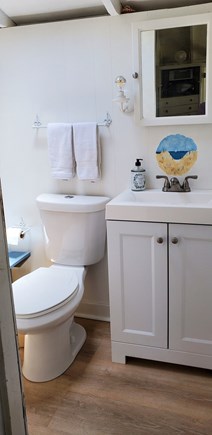 Dennisport Cape Cod vacation rental - Bathroom