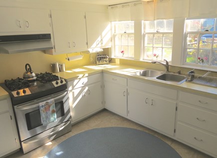 Brewster Cape Cod vacation rental - Kitchen is well-equipped!