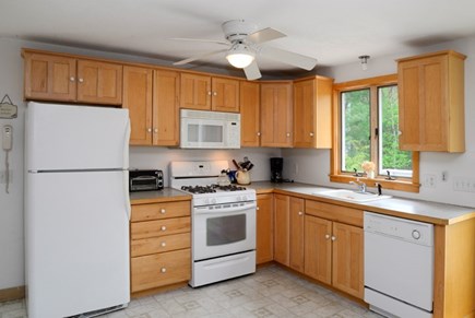 New Seabury, Fells Pond Village, New Seabur Cape Cod vacation rental - Fully applianced kitchen