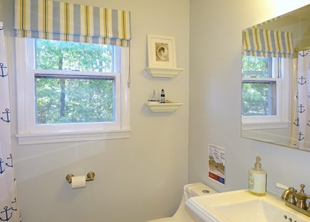 North Eastham Cape Cod vacation rental - Main floor full bathroom with tub