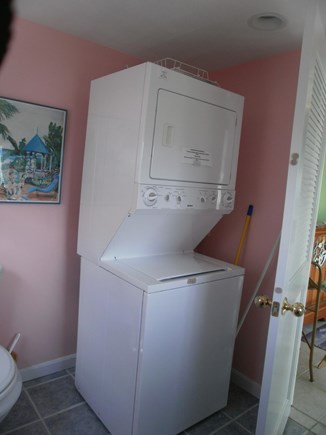 Falmouth, Surf Beach Area Cape Cod vacation rental - washer-dryer