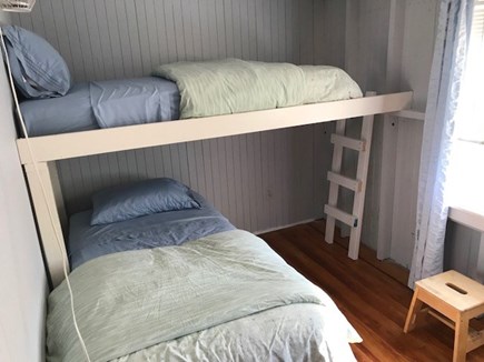 42 Hiawatha Road Harwichport Cape Cod vacation rental - Bunk Room