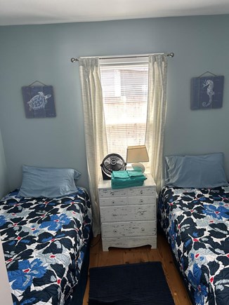42 Hiawatha Road Harwichport Cape Cod vacation rental - Cottage 2nd bedroom