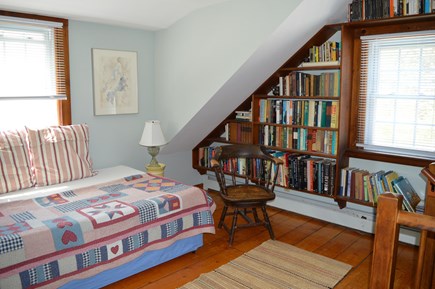Nauset Heights (East Orleans) Cape Cod vacation rental - 2nd fl. common area. A quiet space. Double divan.