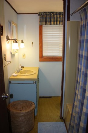 No. Eastham Cape Cod vacation rental - Full Bathroom