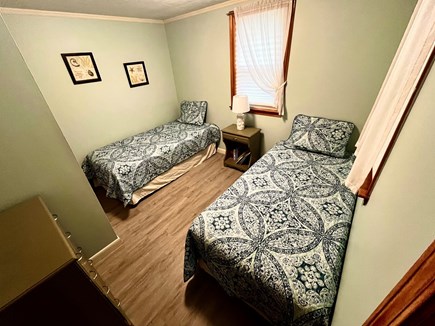 Dennisport Cape Cod vacation rental - Rear twin bedroom