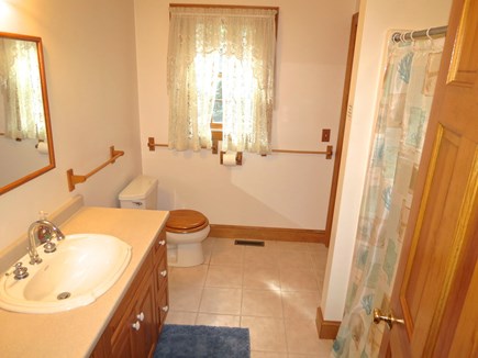 Harwich Cape Cod vacation rental - This full bathroom is between the two twin bedrooms