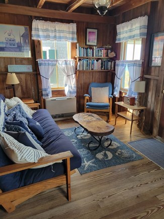 Truro, Corn Hill Cape Cod vacation rental - The living room