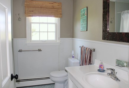 Barnstable Cape Cod vacation rental - First floor full bath with shower/tub combo