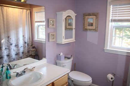 Mashpee Neck Cape Cod vacation rental - Upstairs bathroom