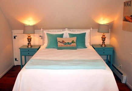 East Sandwich Cape Cod vacation rental - Cute 3rd bedroom on 2nd flr with Queen bed & cozy twin built in
