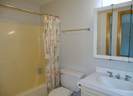 Wellfleet Cape Cod vacation rental - Master bathroom with tub