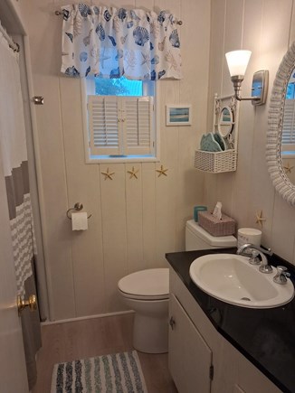 Falmouth Cape Cod vacation rental - Full bath