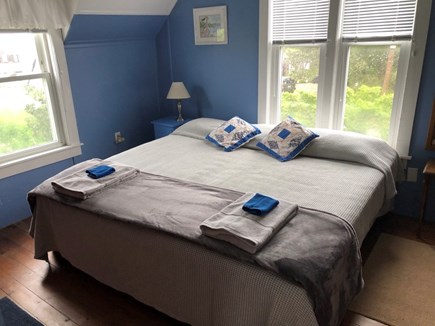 Falmouth, Menauhant Cape Cod vacation rental - Blue room, king bed