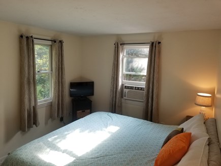 Manomet Manomet vacation rental - King Master bedroom with Comcast service TV