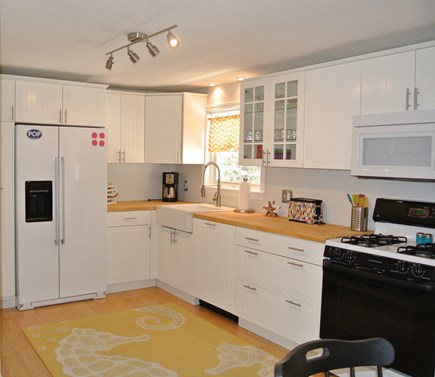 Popponesset Cape Cod vacation rental - Spacious Fully Equipped Kitchen