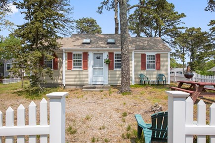 Dennis Port Cape Cod vacation rental - Cute as a button
