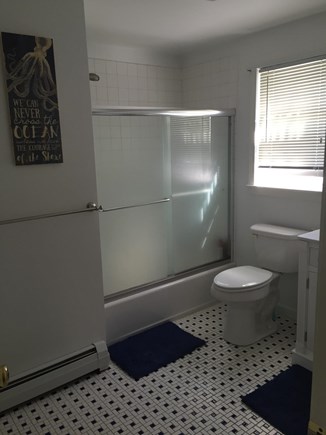 Centerville Cape Cod vacation rental - 2nd floor bathroom (full bath)