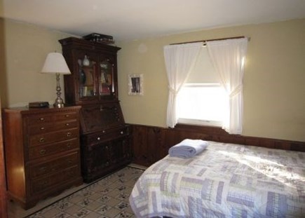 Brewster Cape Cod vacation rental - Catch some z's in this comfy bedroom