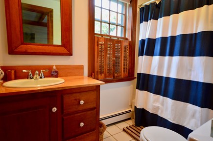East Orleans Cape Cod vacation rental - Main level full bath with tub/shower