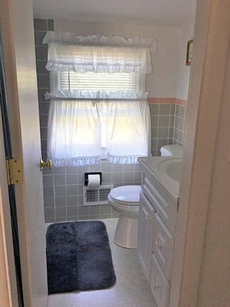 Hyannis Cape Cod vacation rental - Each 2nd Floor Suite has it's own private full bathroom
