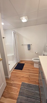 Wellfleet, Chequessett Neck Cape Cod vacation rental - Third full bath